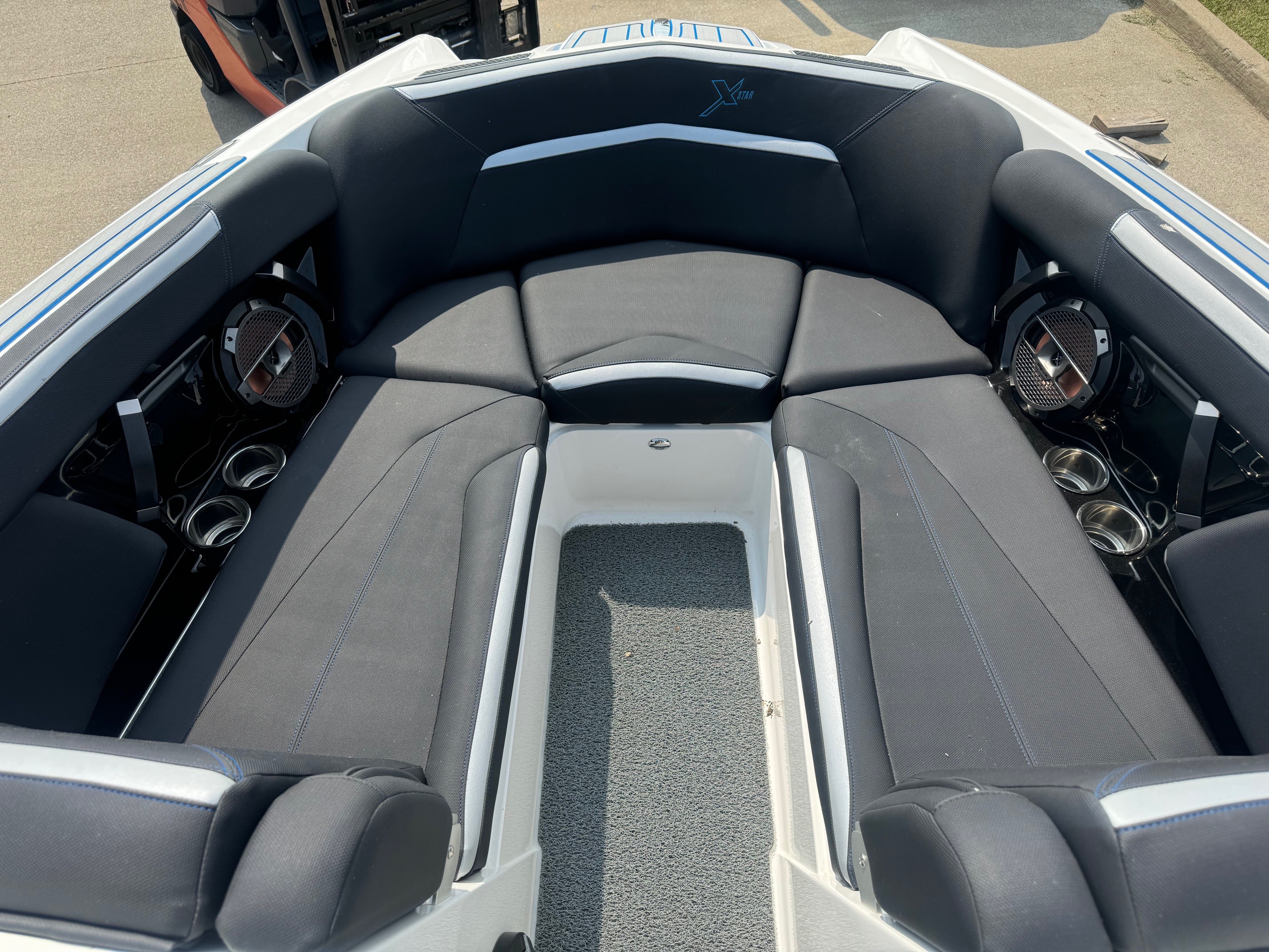 2019 MasterCraft XStar Icon